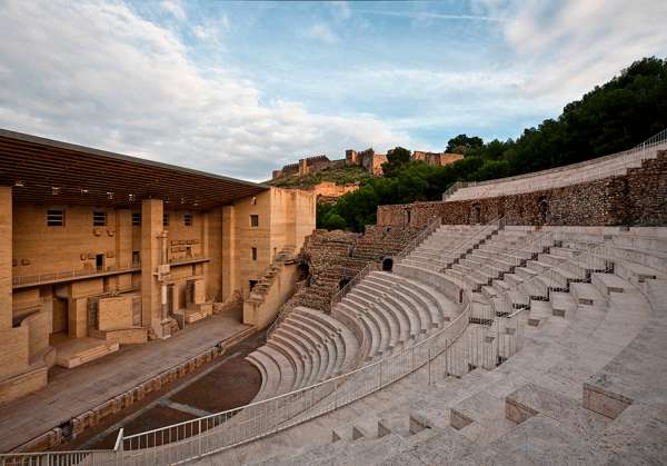 Sagunto reclama a la Generalitat la ampliación de los horarios de apertura del Castillo y el Teatro Romano durante los días festivos de Pascua